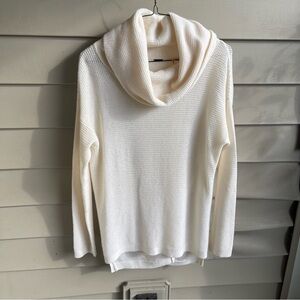 Elie Tahari Women's Cashmere Ivory Cowl Neck Sweater Size M Vanilla Girl Luxury